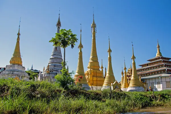 Asya Daki Myanmar Kırsalındaki Budist Tapınakları Stok Resim