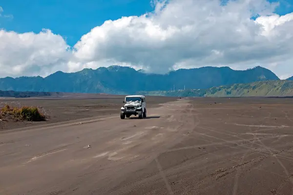 Autofahren Bromo Vulkan Auf Java Indonesien lizenzfreie Stockbilder