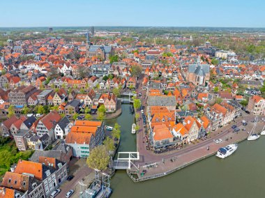 Hollanda 'daki ortaçağ şehri Hoorn' dan havadan.