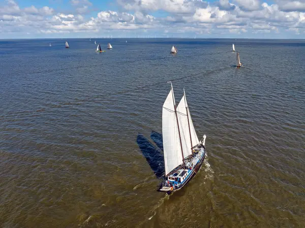 Geleneksel Tarihi Yelkenli Tekneleriyle Hollanda Daki Stavoren Yapılan Yelkenli Yarışından Stok Fotoğraf