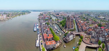 Hollanda 'nın Dordrecht kentindeki hava manzarası.