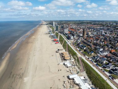 Hollanda 'daki Zandvoort aan Zee' den havadan.