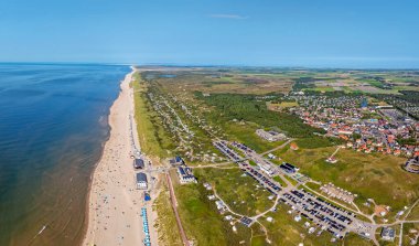Hollanda 'nın Texel Adası' ndaki De Koog köyünden hava manzarası.