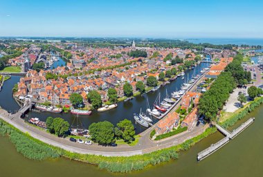 Hollanda 'nın Enkhuizen kentindeki hava manzarası
