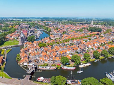 Hollanda 'daki Enkhuizen şehrinden havadan.