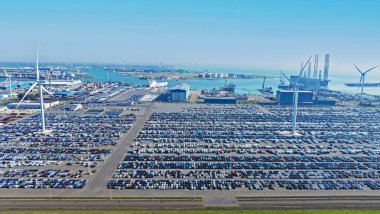 Hollanda 'daki Vlissingen yakınlarında bulunan elektrikli otomobil endüstrisinden gelen hava aracı