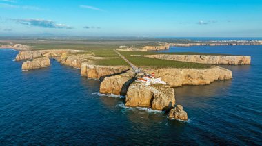 Deniz feneri Cabo Vicente Sagres Portekiz yakınındaki gelen hava