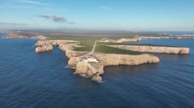 Portekiz 'deki Sagres yakınlarındaki Cabo Vicente deniz fenerinden havadan.