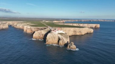 Portekiz 'deki Sagres yakınlarındaki Cabo Vicente deniz fenerinden havadan.