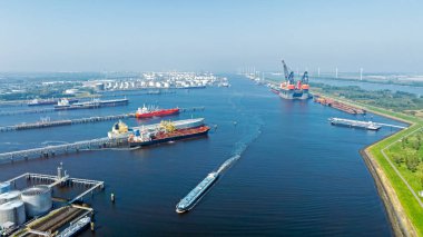 Hollanda Rotterdam limanından havadan.