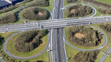 Hollanda Avrupa 'daki Veluwe' de A28 karayolunda Ecoduct Hulshorst.