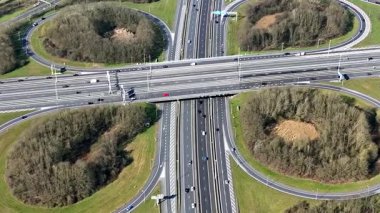 Hollanda 'daki Amersfoort yakınlarındaki A1 ve A28 numaralı otobanlardan Hoevelaken hava sahaları.