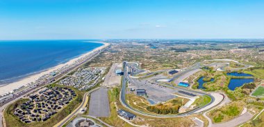 Hollanda 'nın Zandvoort bölgesindeki Formula 1 yarış pistinden hava manzarası