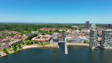 Hollanda 'daki Almere şehrinden havadan.