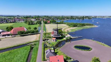 Hollanda, Friesland Langweer 'deki eski yel değirmeninden kalma hava.