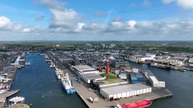 Hollanda 'daki IJmuiden limanından havadan.