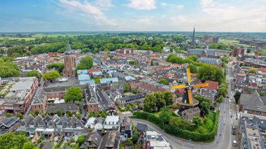 Hollanda 'nın tarihi kenti Woerden' den havadan.