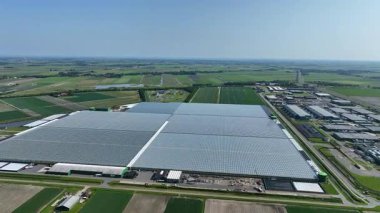 Hollanda 'daki cam bahçecilik merkezinden havadan.
