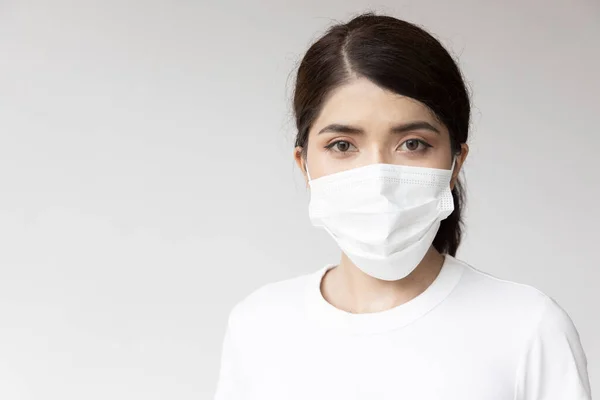 Fehér Arcmaszkot Viselő Ázsiai Szezonális Influenza Porszennyezés Ellen — Stock Fotó
