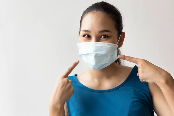 Boldog Visel Mutat Arc Maszk Szezonális Influenza Porszennyezés Elleni Védelem — Stock Fotó