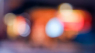 Sokak gecesi bulanık ışıkların arkaplanı