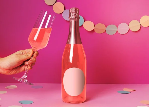 Розовая Бутылка Игристого Вина Дизайн Упаковки Напитков — стоковое фото