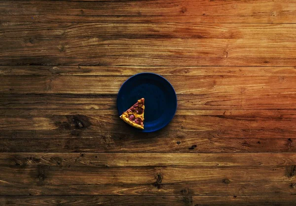 Última Fatia Pizza Placa Azul — Fotografia de Stock
