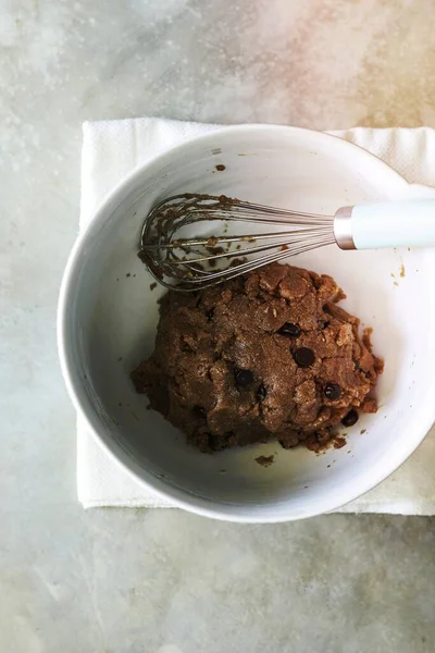 Chocolate Chip Cookie Degen Skål Med Visp — Stockfoto