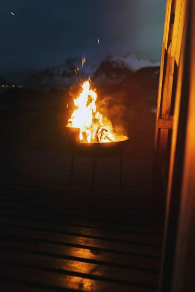 Feuerstelle Mit Blick Auf Die Berge Auf Den Lofoten Norwegen — Stockfoto