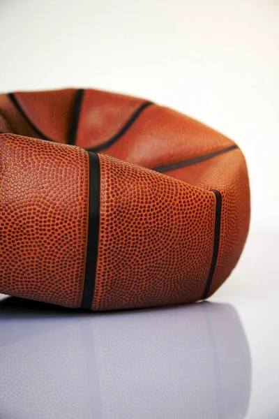Zblízka Vypuštěný Basketbal — Stock fotografie