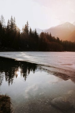 Antholz Gölü Güney Tyrol, İtalya