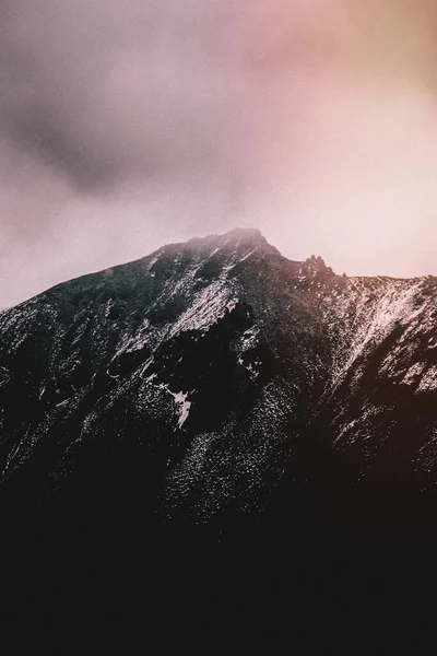 Прекрасна Вершина Рожевим Небом — стокове фото
