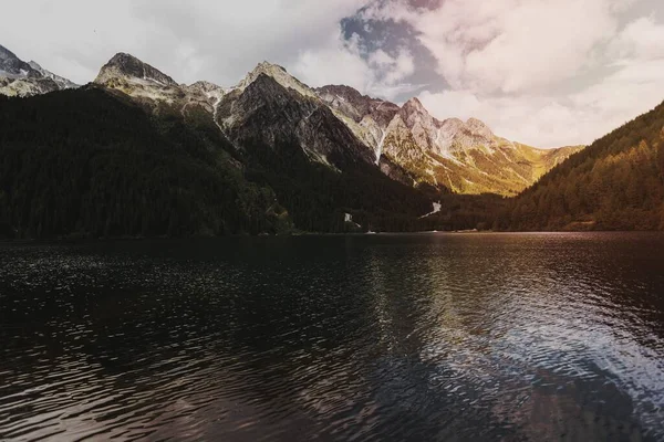 意大利安蒂亚兹湖景观 — 图库照片