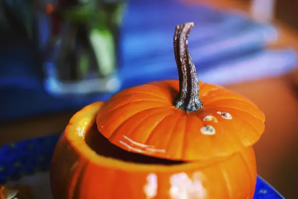 Vyřezávání Dýně Halloweenskou Dekoraci — Stock fotografie
