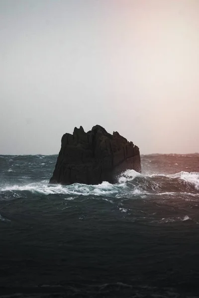 Jersey Adası Skoçya Dalgalı Deniz — Stok fotoğraf