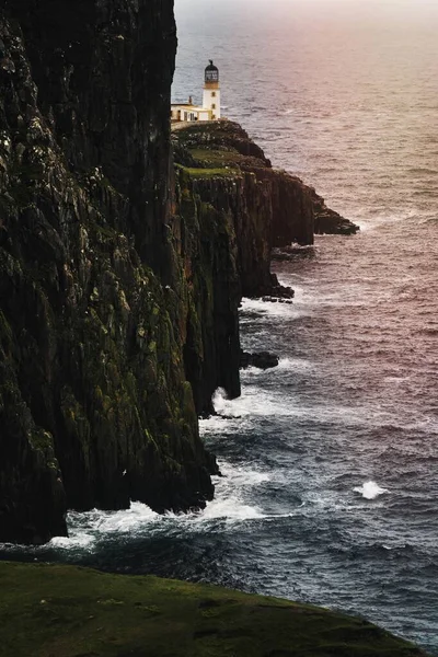 Cloudy Neist Point Lighthouse Ilha Skye Escócia — Fotografia de Stock