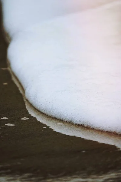 Κύματα Που Πλένονται Στην Ξηρά Στα Νησιά Lofoten — Φωτογραφία Αρχείου