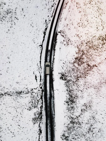 英国湖区纽兰山口雪地路线的无人机拍摄 — 图库照片