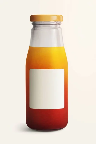 ラベルモックアップ付きのガラス瓶で新鮮な夏のカクテル — ストック写真