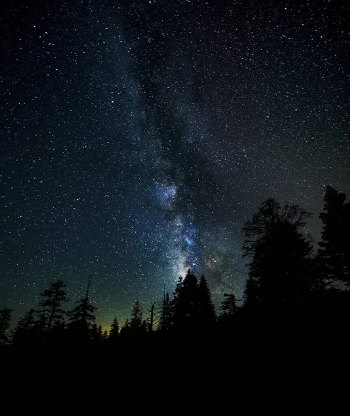 Млечный Путь Через Ночное Небо Долине Йосэмит Калифорния Сша — стоковое фото