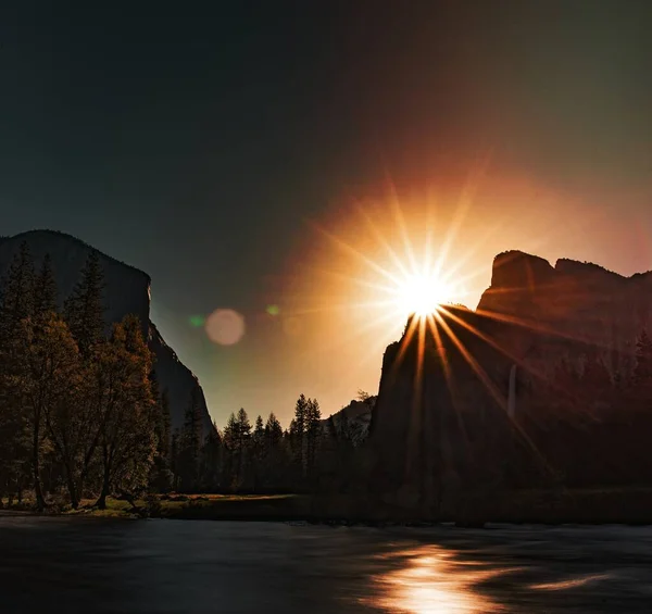 Сонячний Схід Долині Йосеміті Сша — стокове фото