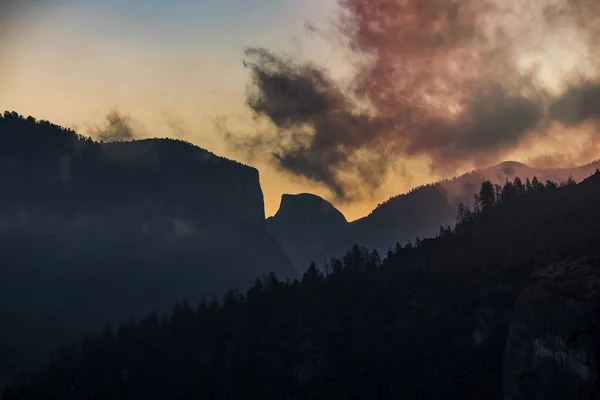 Kilátás Yosemite Nemzeti Park Kalifornia — Stock Fotó