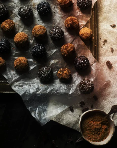 Веганские Шоколадные Трюфели Авокадо — стоковое фото