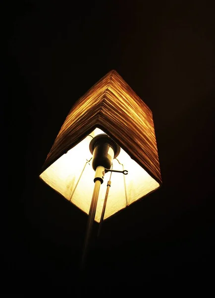 Изображение Лампы Кровати — стоковое фото
