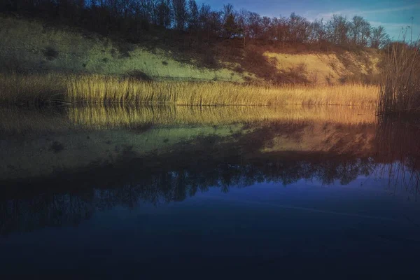 田舎の湖 — ストック写真