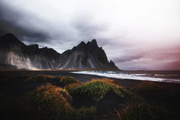 Plage Sable Noir Nuageux Islande — Photo
