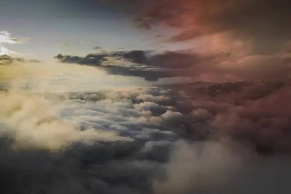 Хмарове Небо Над Горами — стокове фото