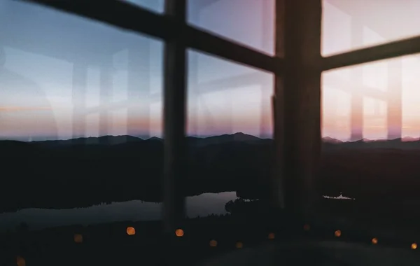 Vue Chaîne Montagnes Devant Fenêtre — Photo