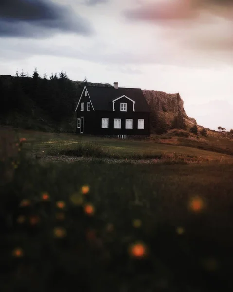 Tradycyjny Dom Islandzki Wschodnim Wybrzeżu Islandii — Zdjęcie stockowe