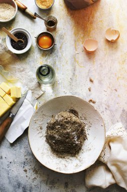 Preparation of seeded rye cracker